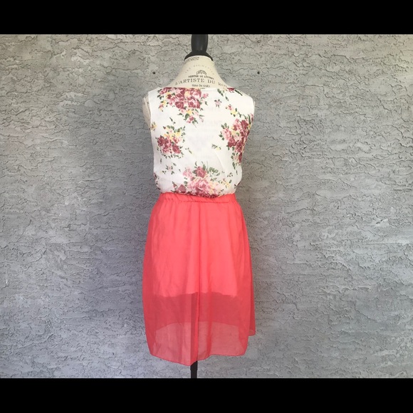 5/$20 SALE ✨ Semi-Sheer Lined Dress with Coral Pink Bottom and Floral Print Top - Picture 4 of 4